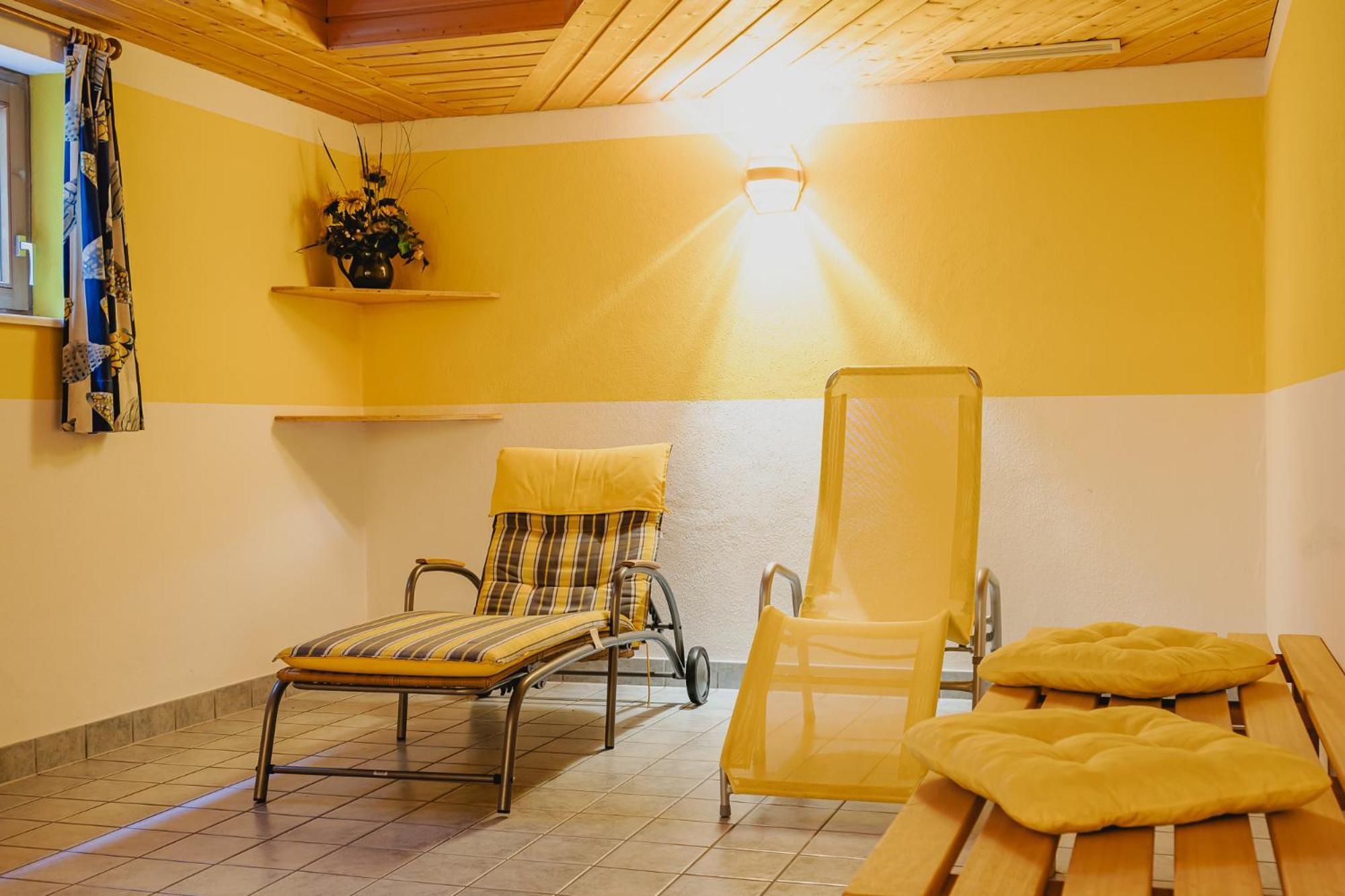 Hotel Hachinger Hof Oberhaching Exterior foto