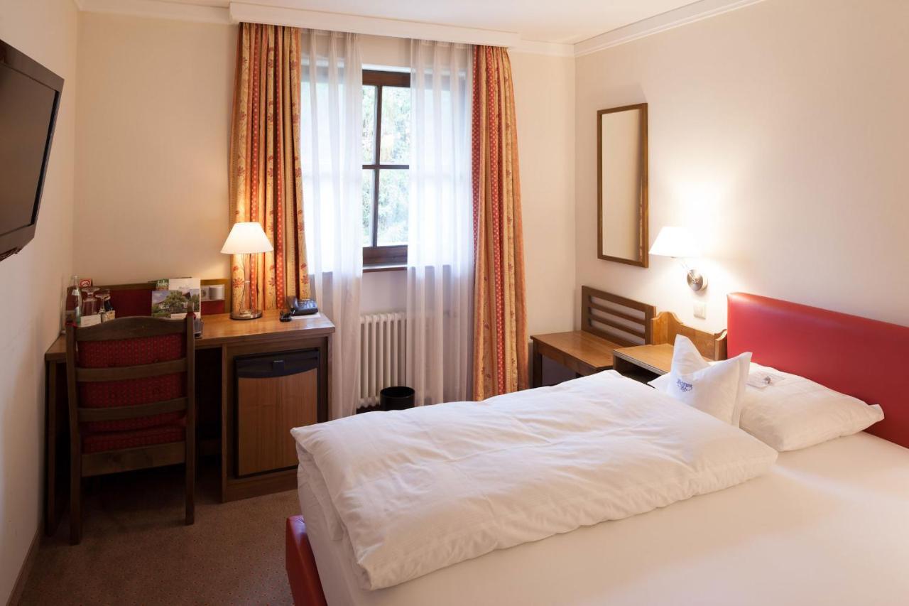 Hotel Hachinger Hof Oberhaching Exterior foto